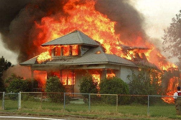 Bảo hiểm cháy nổ là gì ? Có cần thiết mua cho chung cư không ? 1